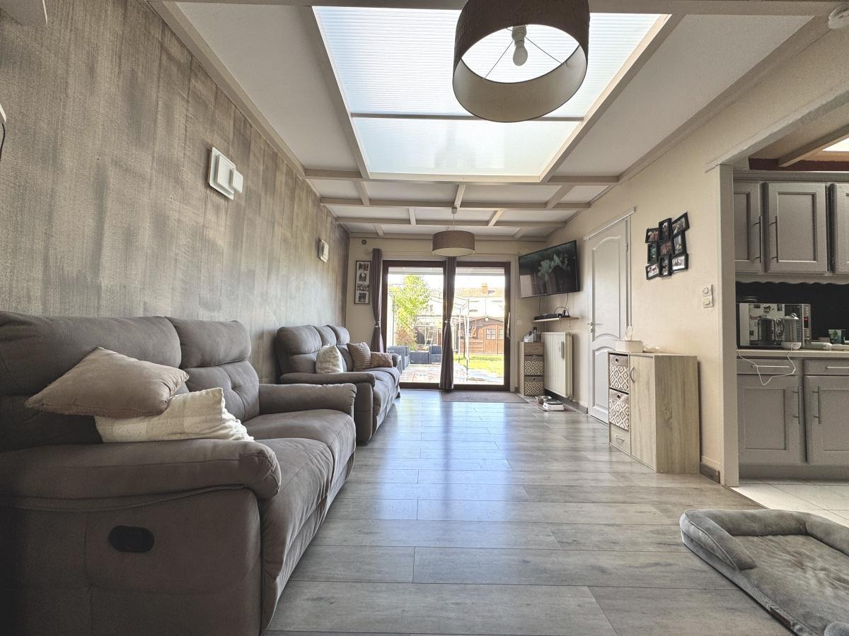 Maison 3ch jardin et stationnement 258 000 Euros FAI