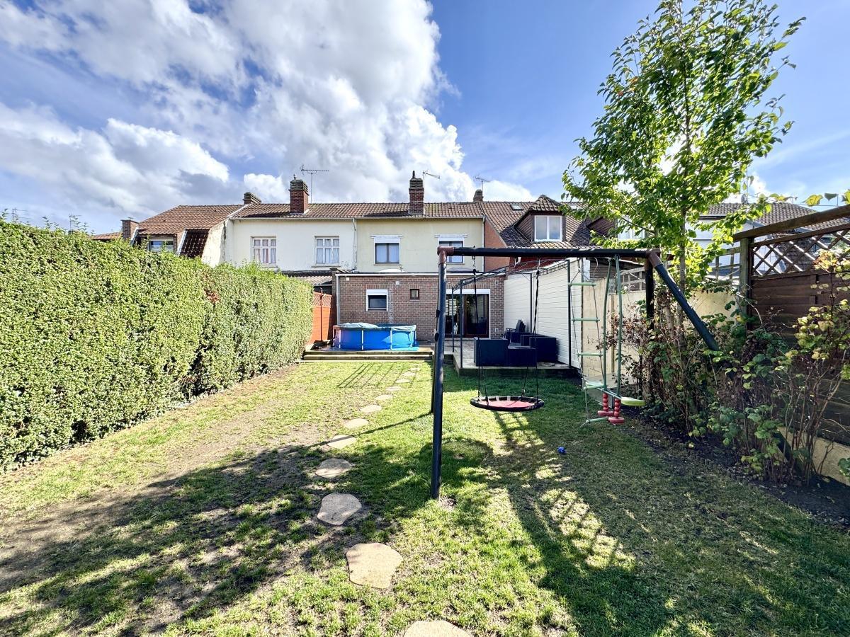 Maison 3ch jardin et stationnement 258 000 Euros FAI