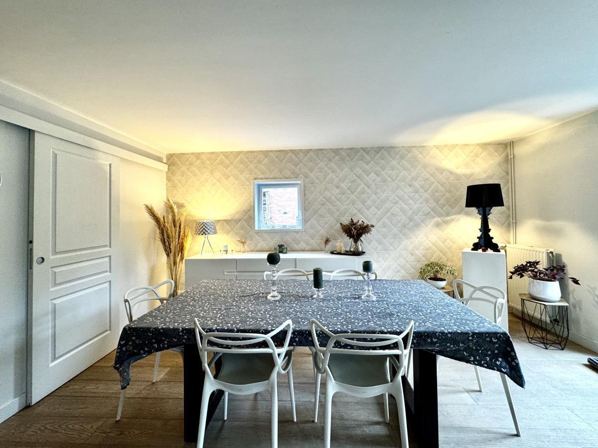 Hautevalle 4 ch jardin Garage : 515 000 Euros HAI