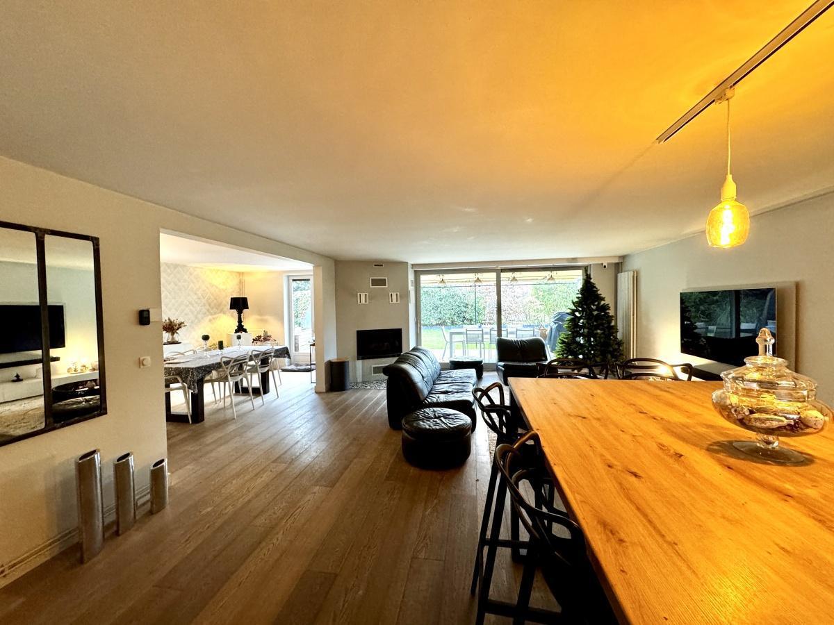 Hautevalle 4 ch jardin Garage : 515 000 Euros HAI