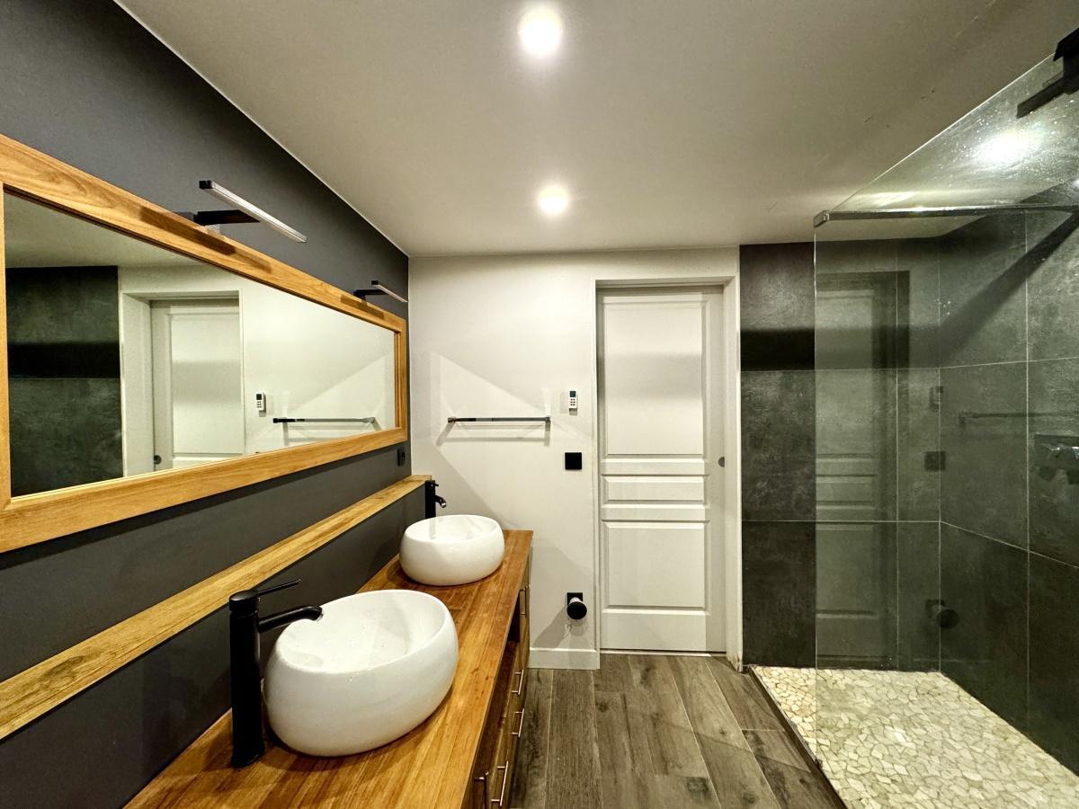 Hautevalle 4 ch jardin Garage : 515 000 Euros HAI