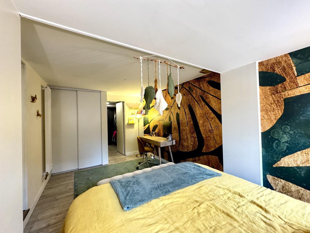 Hautevalle 4 ch jardin Garage : 515 000 Euros HAI