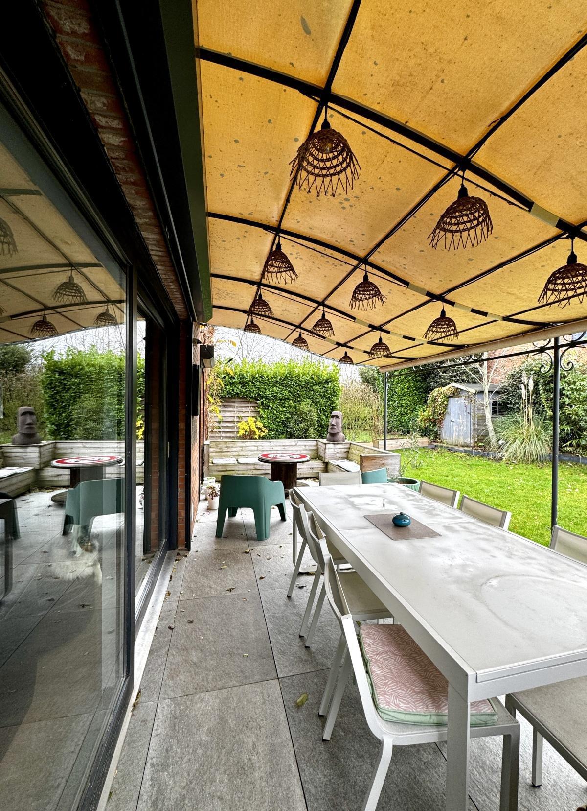 Hautevalle 4 ch jardin Garage : 515 000 Euros HAI