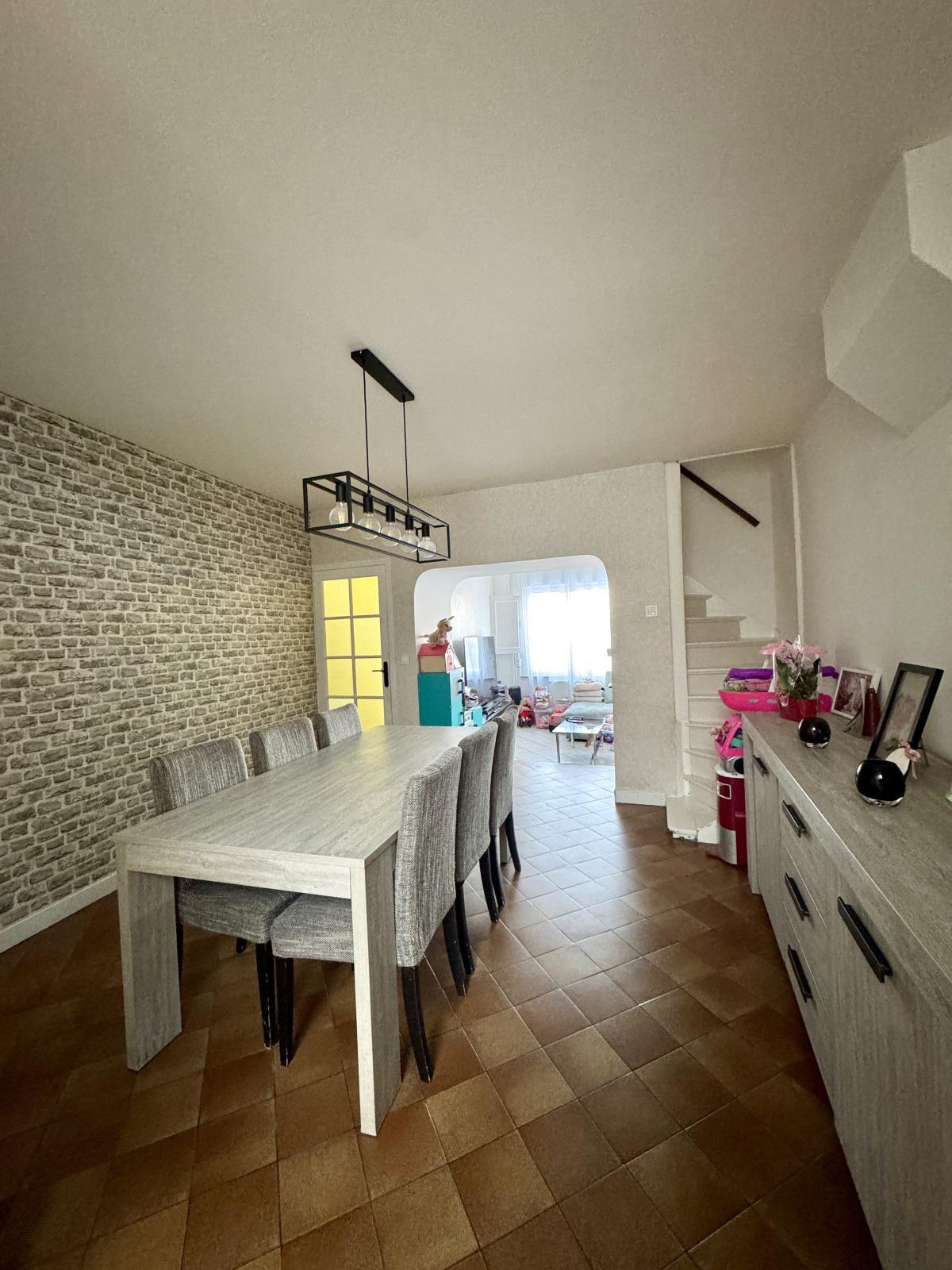 Maison de ville 90m2 3ch et jardin 215 000 Euros