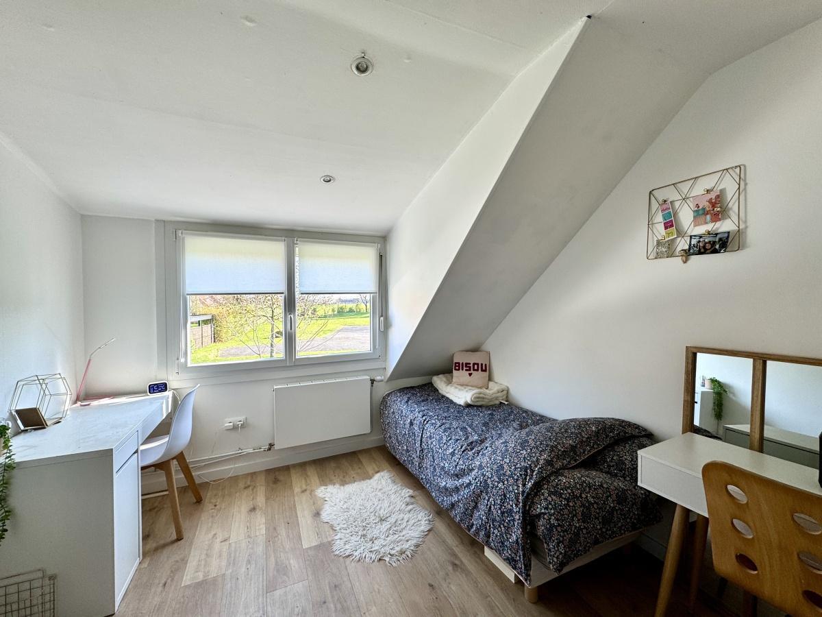 Maison familiale 5 chambres, jardin et Garage 365 000 Euros HAI