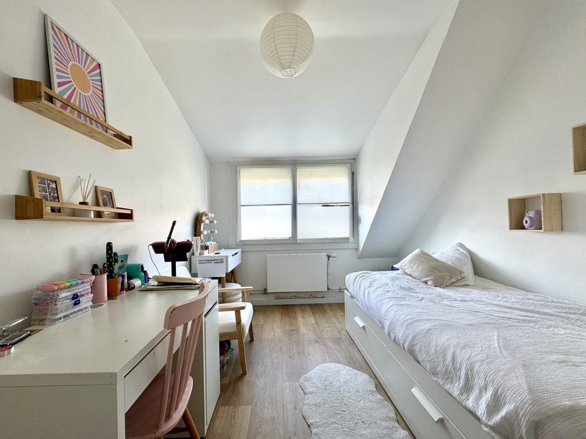 Maison familiale 5 chambres, jardin et Garage 365 000 Euros HAI