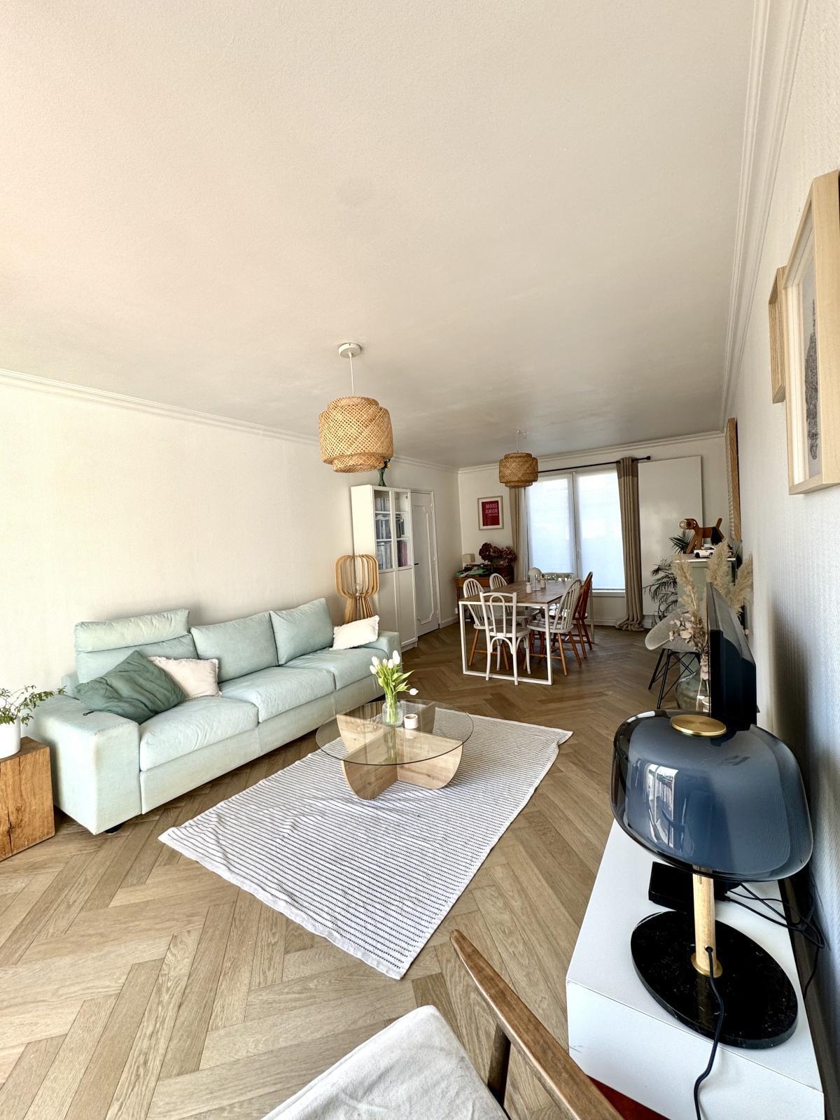 Maison familiale 5 chambres, jardin et Garage 365 000 Euros HAI