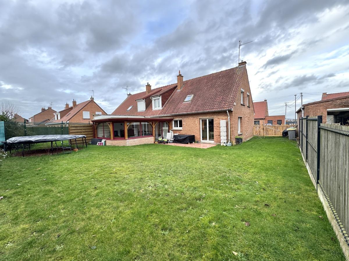 Semi indiv. 4ch, jardin gge et véranda 415 000 Euros FAI