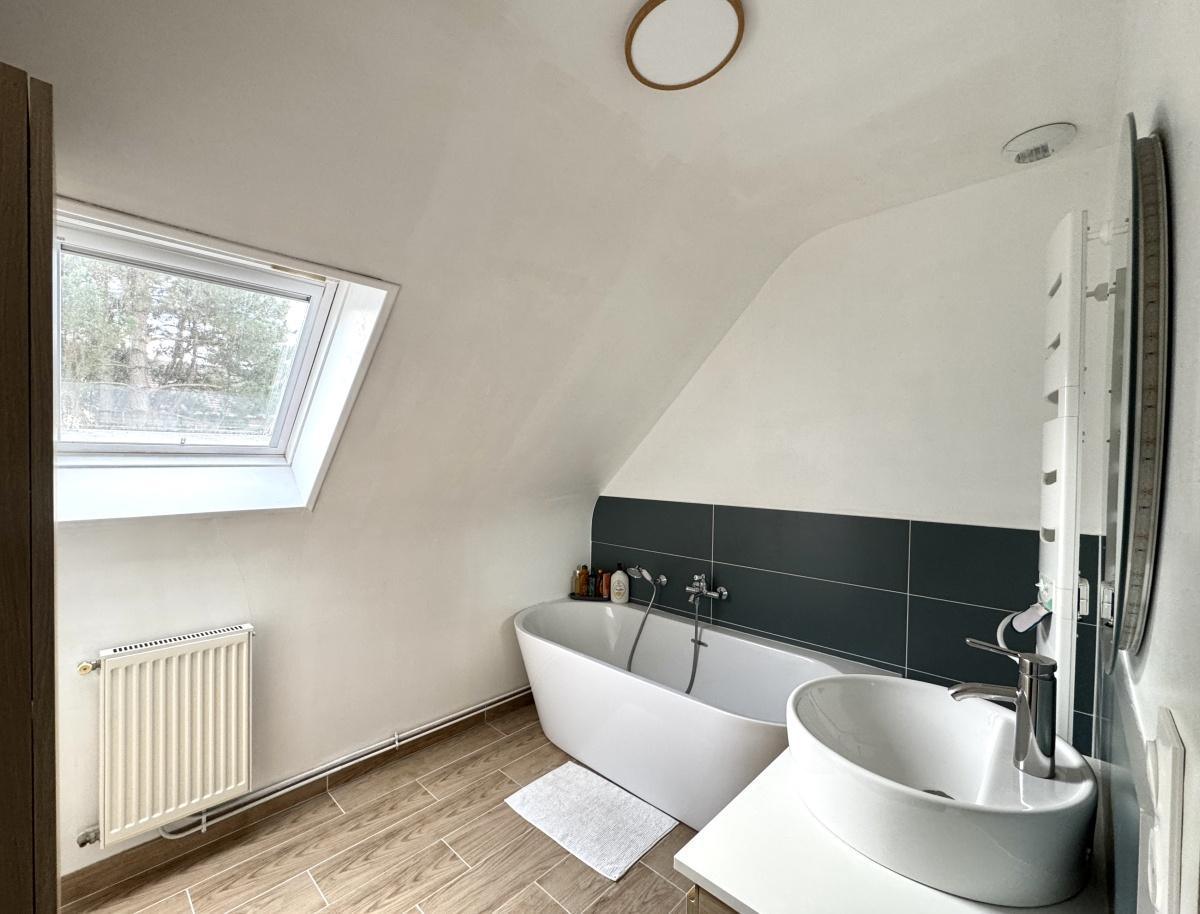 Semi indiv. 4ch, jardin gge et véranda 415 000 Euros FAI