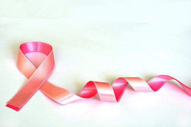 PENDANT OCTOBRE ROSE, AFFICHONS NOTRE SOUTIEN À LA LUTTE CONTRE LE CANCER DU SEIN.