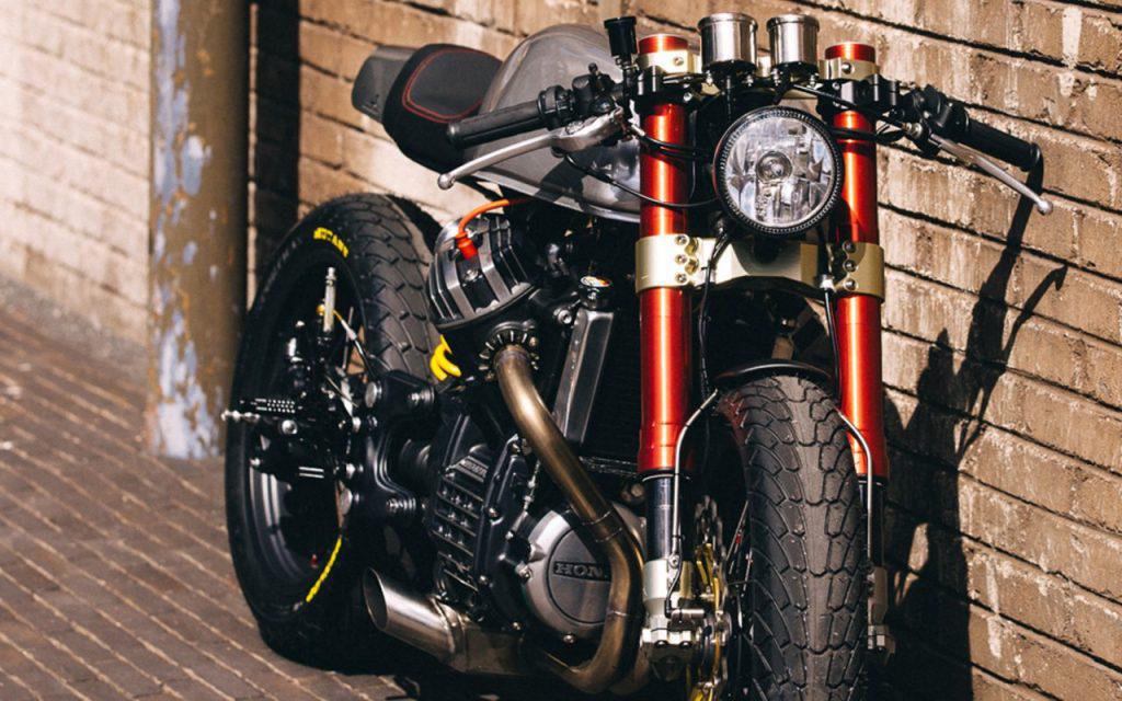 Honda CX500 cafe racer project – by Lakic