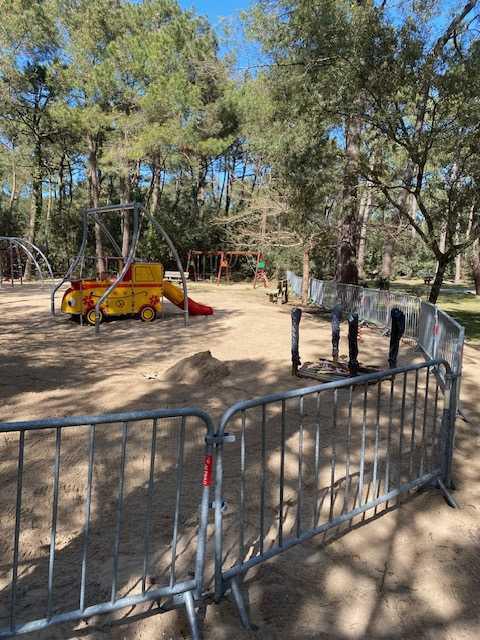 Pendant les travaux, les jeux ne sont pas accessibles. Pendant les travaux, les jeux ne sont pas accessibles.