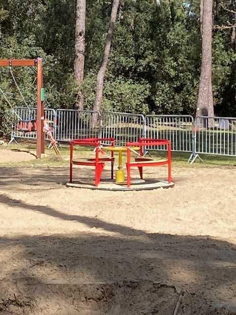 Pendant les travaux, les jeux ne sont pas accessibles. Pendant les travaux, les jeux ne sont pas accessibles.