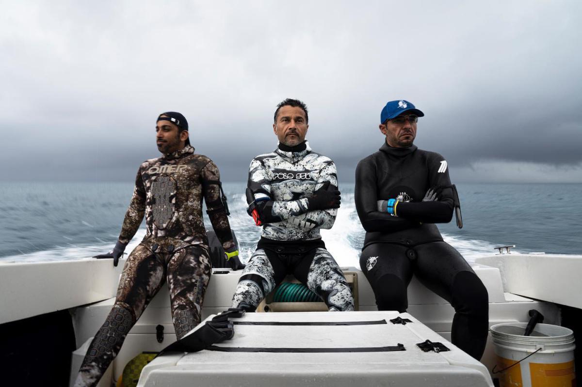 Extreme Blue Water Spearfishing Extreme Blue Water Spearfishing