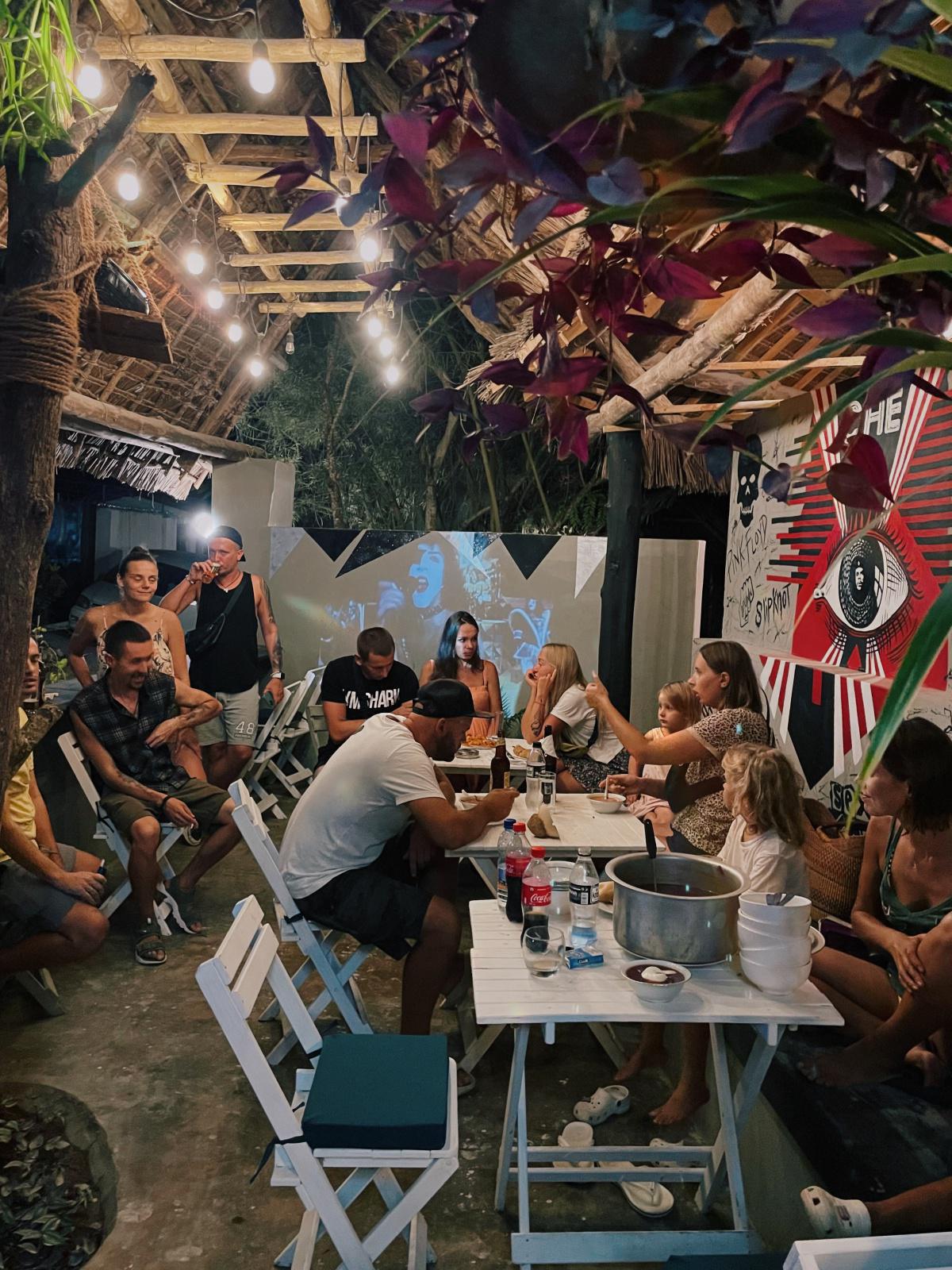 CHÉ ROCK BAR & RESTAURANT CHÉ ROCK BAR & RESTAURANT