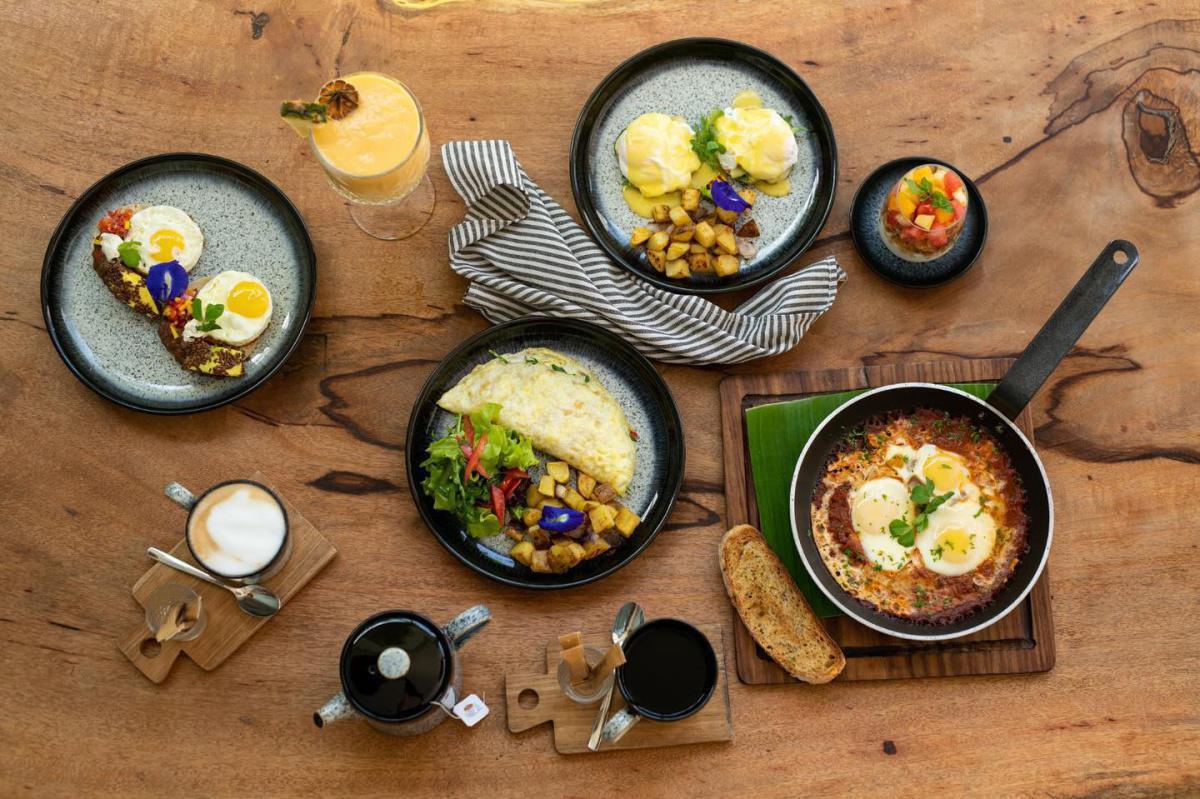 BRUNCH at THE 5TH restaurant📍Upendo House, Stone Town▶️ Free Entry