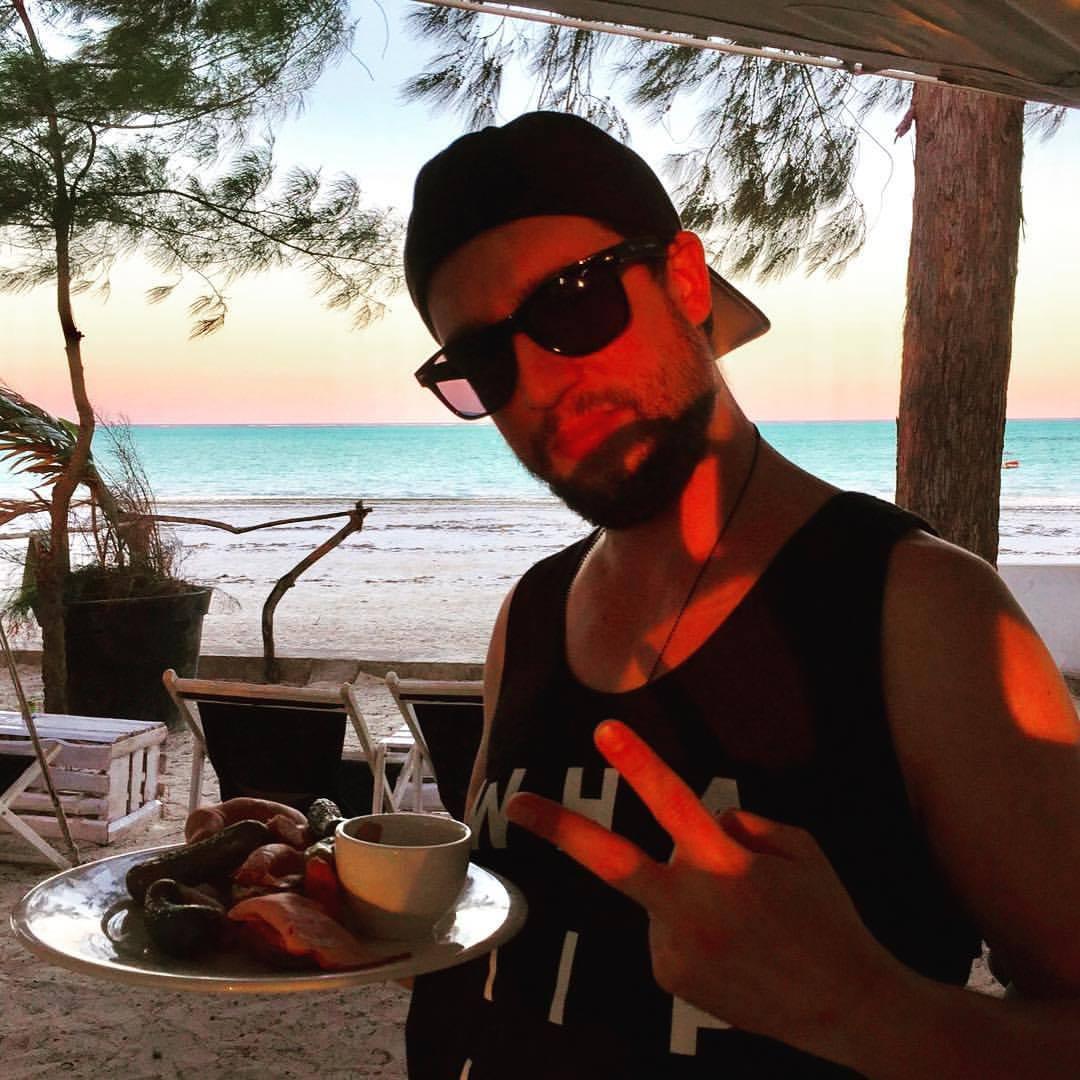 Eats + Beats📍B4 Beach Club, Paje ▶️ 