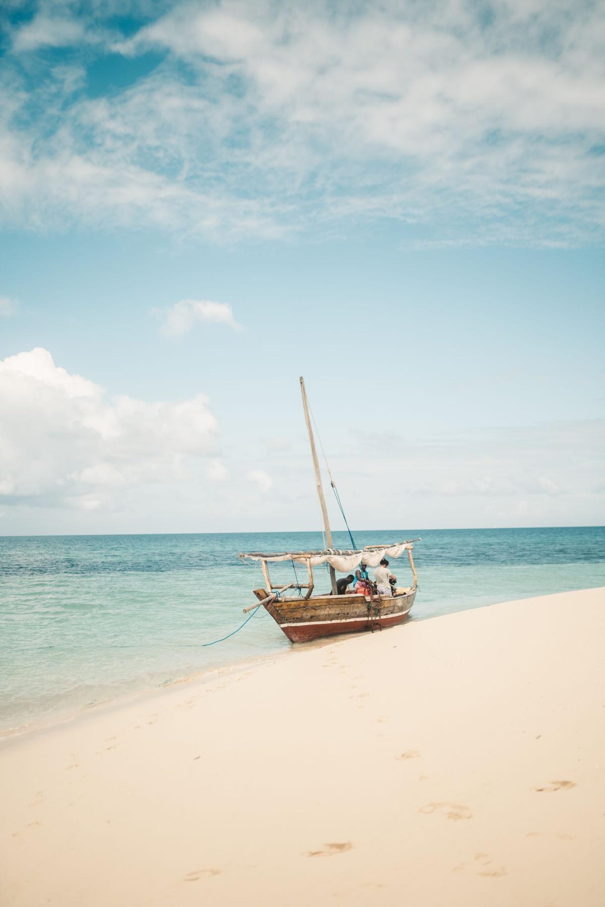 Top 5 Turquoise Beaches in Zanzibar (And the Sandbank Everyone's Obsessed With)