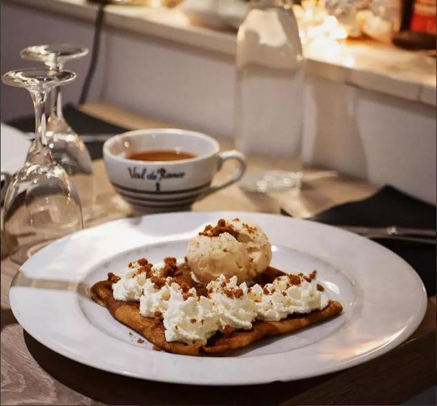 Profitez d'un week end ensoleillé sur la terrasse des Gamins de la Place Profitez d'un week end ensoleillé sur la terrasse des Gamins de la Place