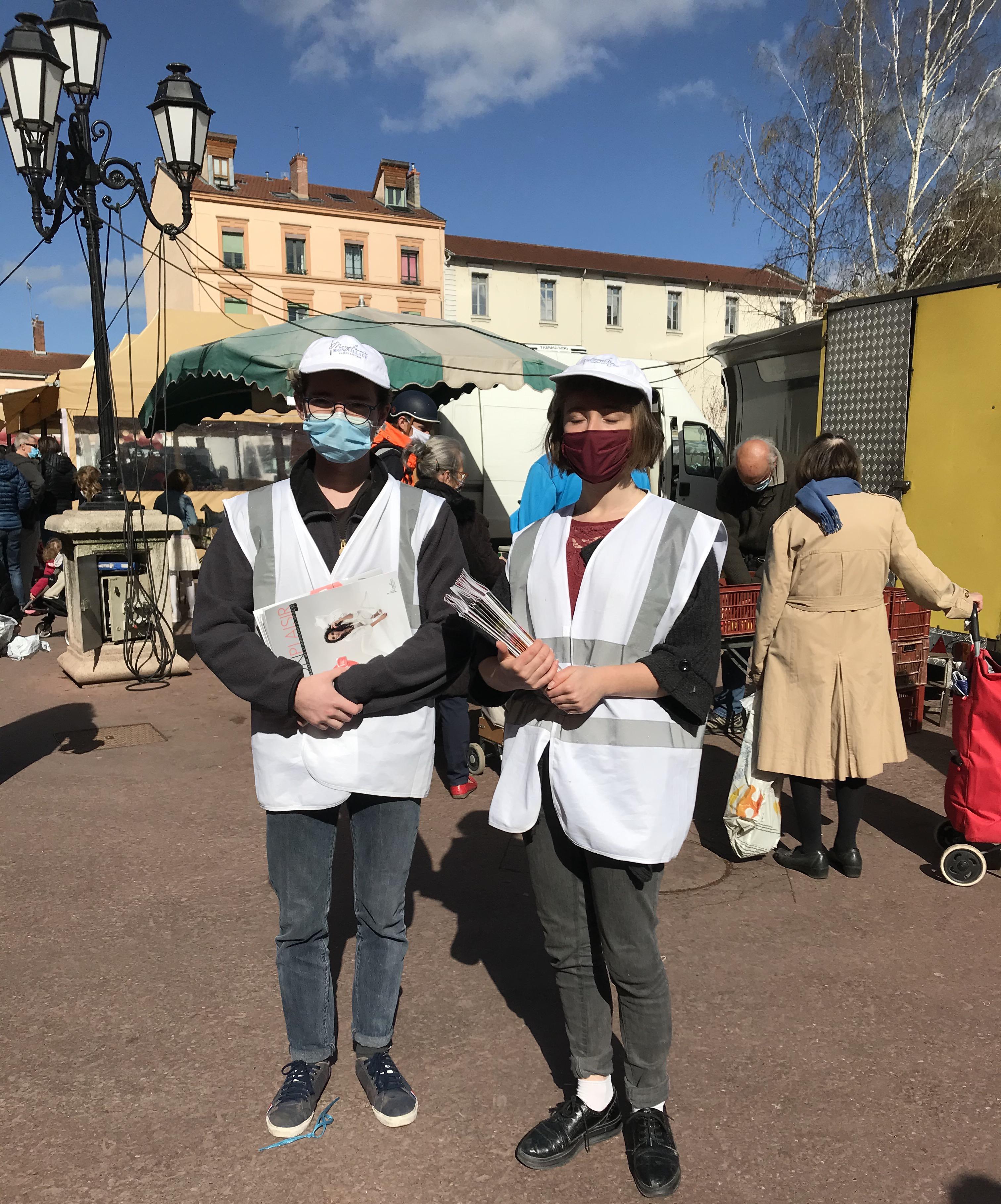 Distribution du magazine sur le marché !