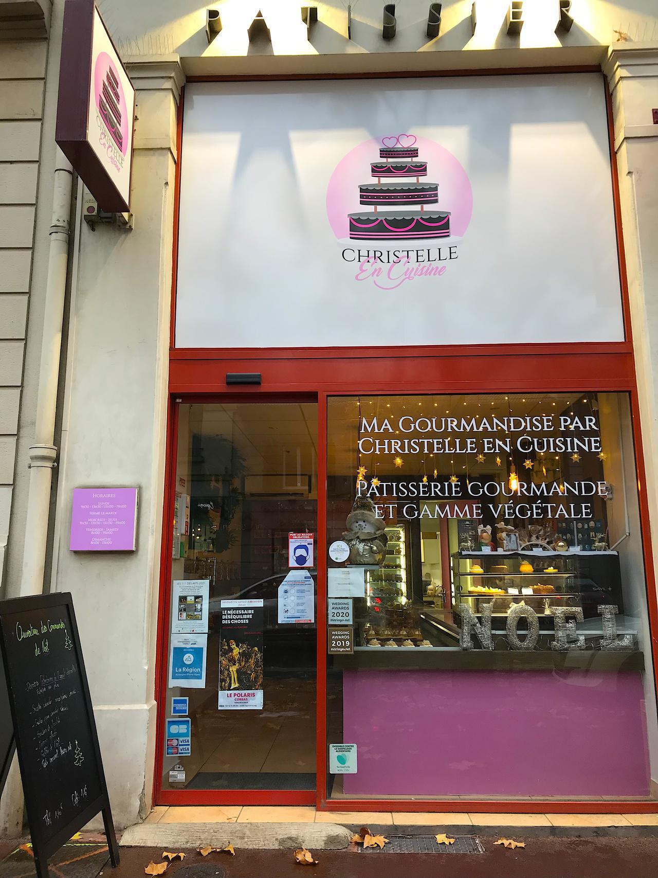 📣Les vitrines de Noël des commerçants !🎄🎁