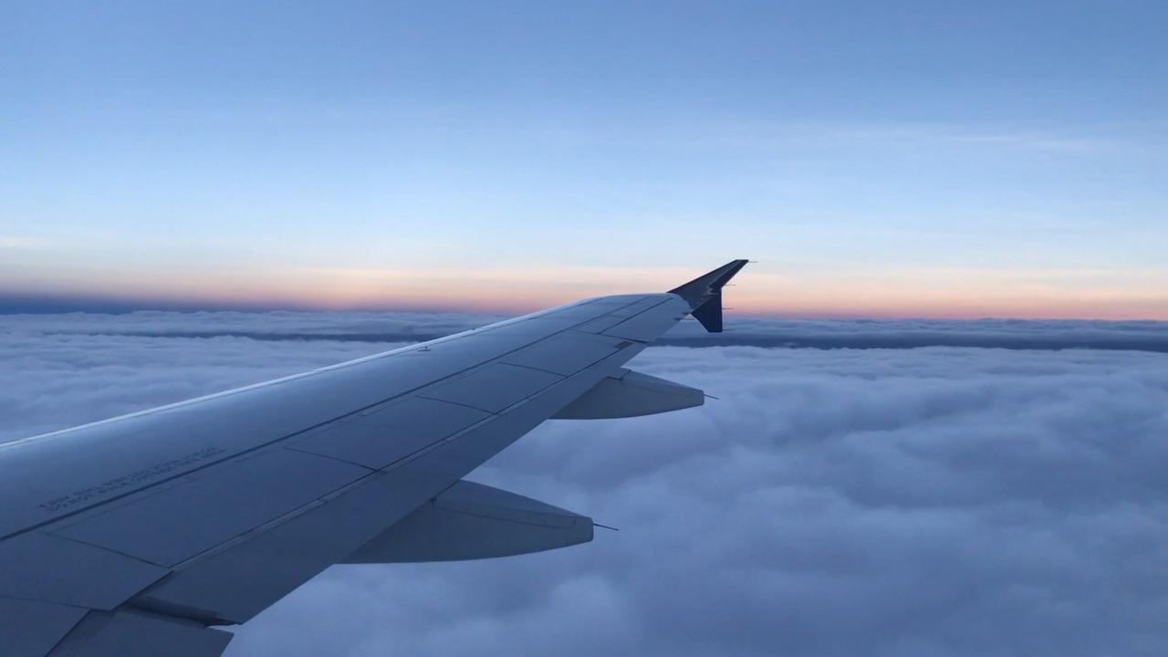 avion nubes