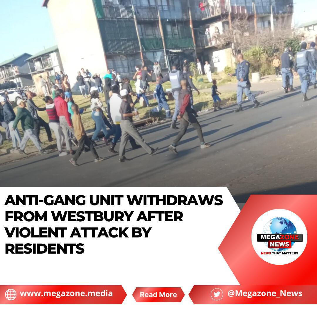 Anti-Gang Unit Withdraws from Westbury After Violent Attack by Residents Anti-Gang Unit Withdraws from Westbury After Violent Attack by Residents