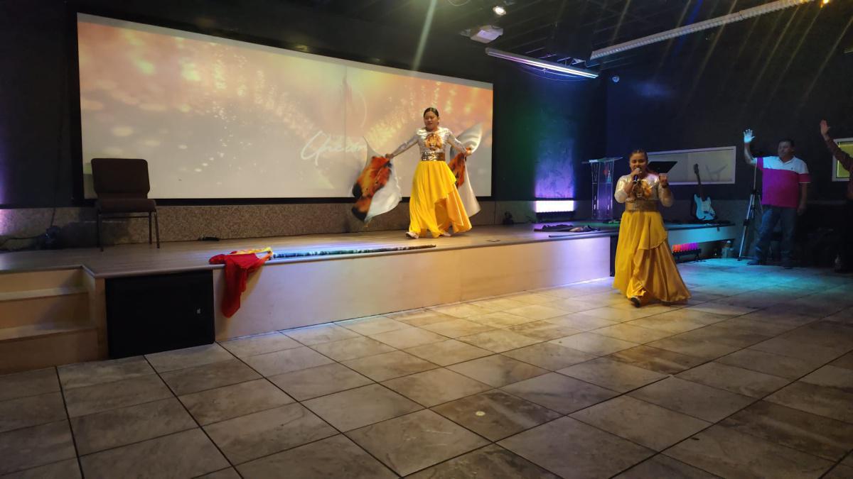 Ministerio de Danza Uncion y Fuego.