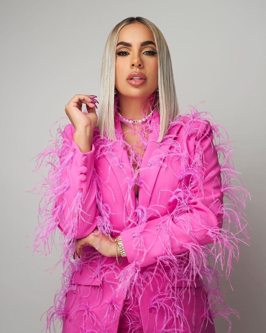 Influencer y empresaria Jennifer Fungenzi se involucra en labores sociales en República Dominicana 
