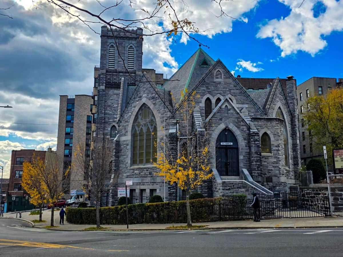 TREMONT BAPTIST CHURCH: UN TESORO OCULTO EN EL BRONX