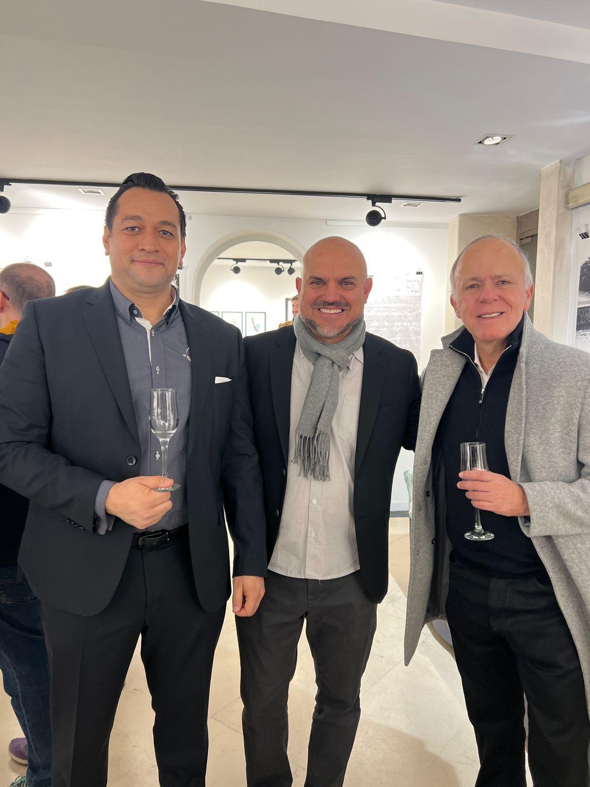 MÉXICO EN BLANCO Y NEGRO: FOTOGRAFÍA, ARTE Y TRADICIÓN MÉXICO EN BLANCO Y NEGRO: FOTOGRAFÍA, ARTE Y TRADICIÓN