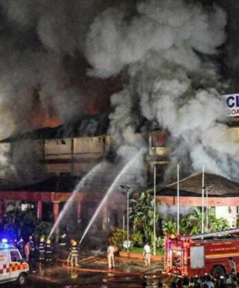 Al menos 25 personas pierden la vida en incendio de club nocturno en Goa; autoridades confirman operación sin licencia Al menos 25 personas pierden la vida en incendio de club nocturno en Goa; autoridades confirman operación sin licencia