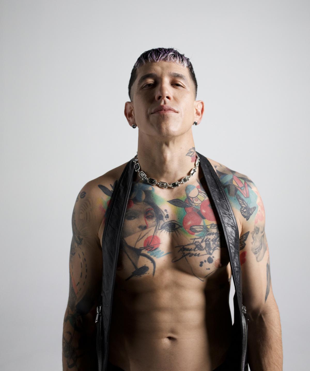 Lenny Tavárez convierte la intimidad en arte con su nuevo sencillo “Juicy” Lenny Tavárez convierte la intimidad en arte con su nuevo sencillo “Juicy”