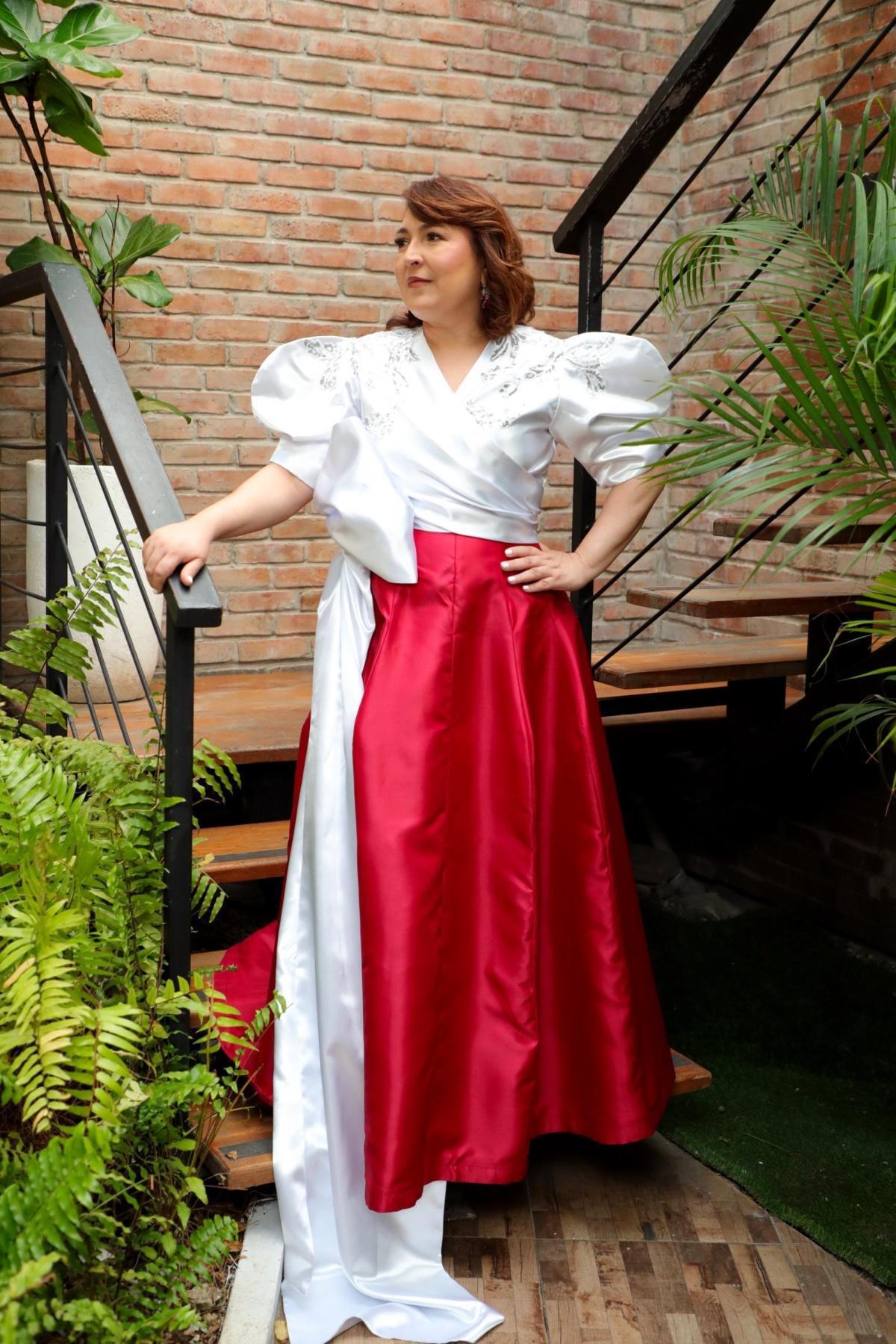 Emelyn Baldera apuesta a visibilizar el trabajo de mujeres en la moda como Carolina Almonte en el Soberano