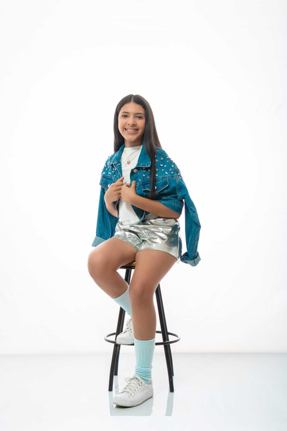 "Sophia" la nueva promesa del pop juvenil, estrena su sencillo "Soy tu amiga, no tu rival" "Sophia" la nueva promesa del pop juvenil, estrena su sencillo "Soy tu amiga, no tu rival"