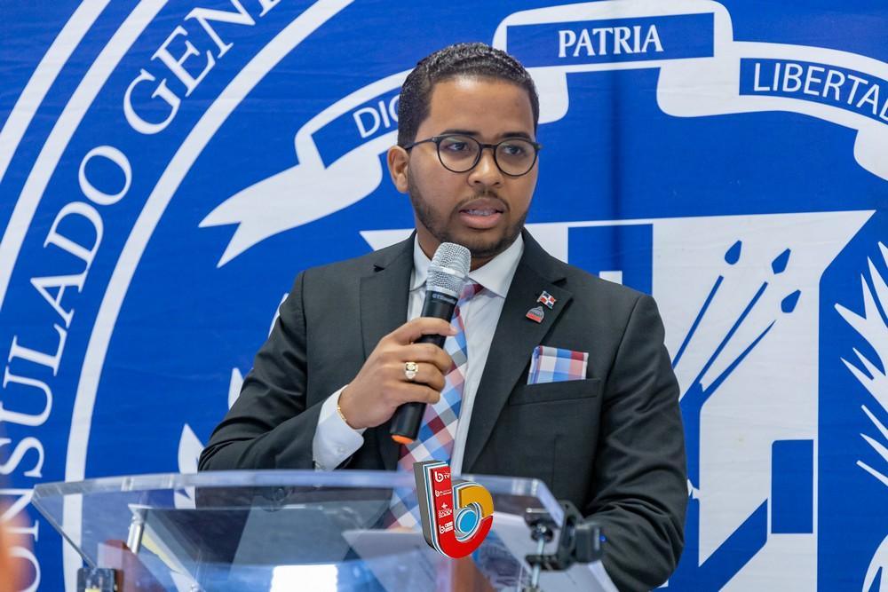 Entrega reconocimientos a jóvenes destacados en el exterior en Premio Nacional de la Juventud 2023 NY (33)