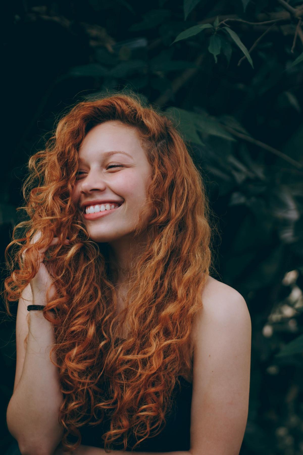 Retrouve une peau plus lisse et une silhouette légère… sans régime triste ni promesse miracle.
