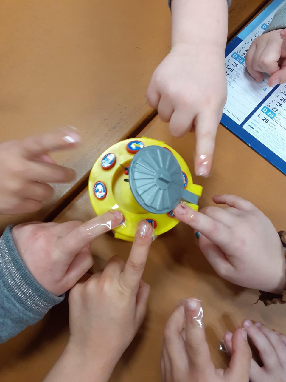 Garderie et activités péri-scolaires Garderie et activités péri-scolaires