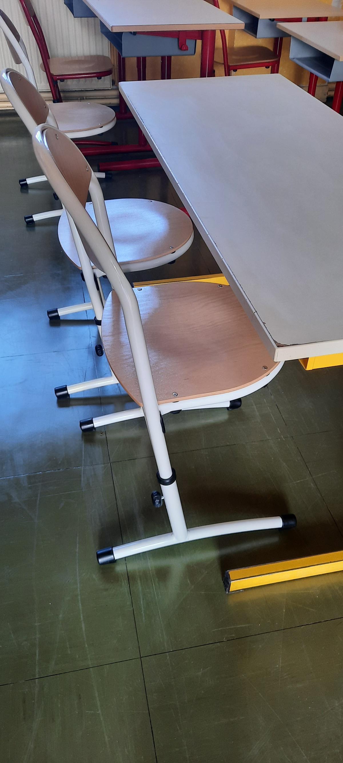 Travaux de réparation et de maintenance des écoles Travaux de réparation et de maintenance des écoles