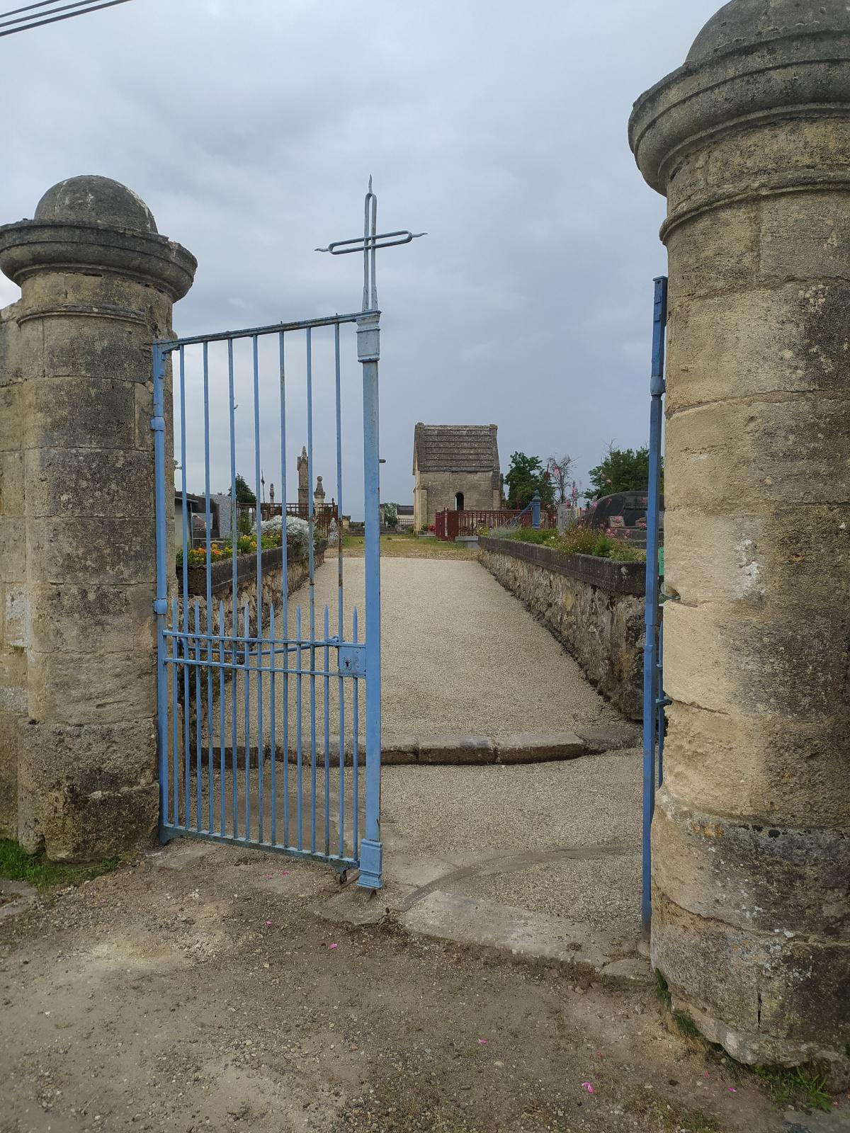Aménagement progressif paysager du Cimetière de Rions Aménagement progressif paysager du Cimetière de Rions