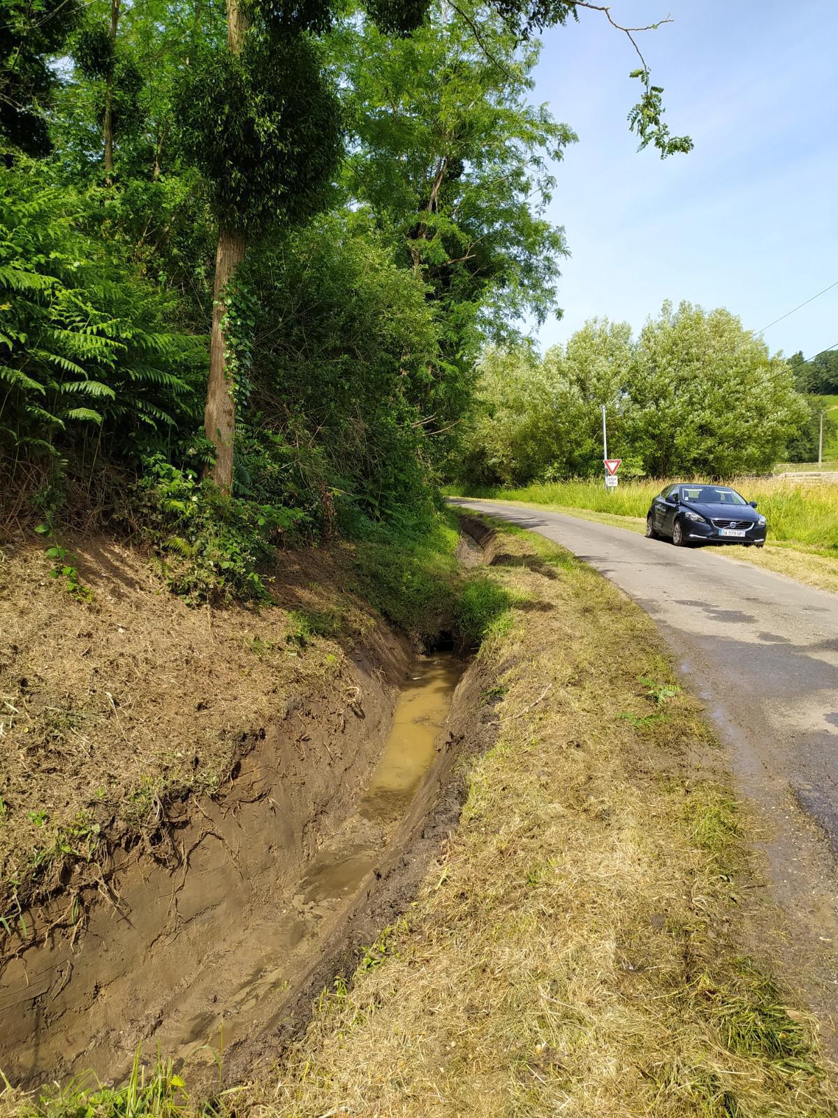 Entretien des fossés et de la voierie municipale Entretien des fossés et de la voierie municipale