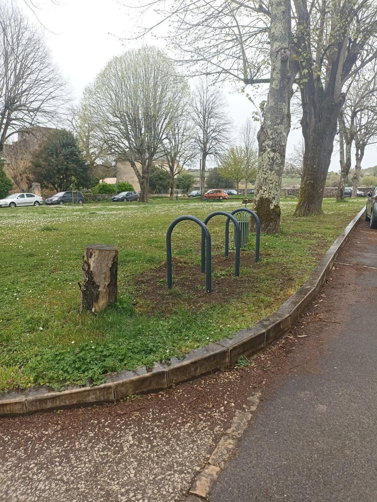 L'aménagement de racks à vélos: une nouvelle contribution à la sécurisation des déplacements L'aménagement de racks à vélos: une nouvelle contribution à la sécurisation des déplacements