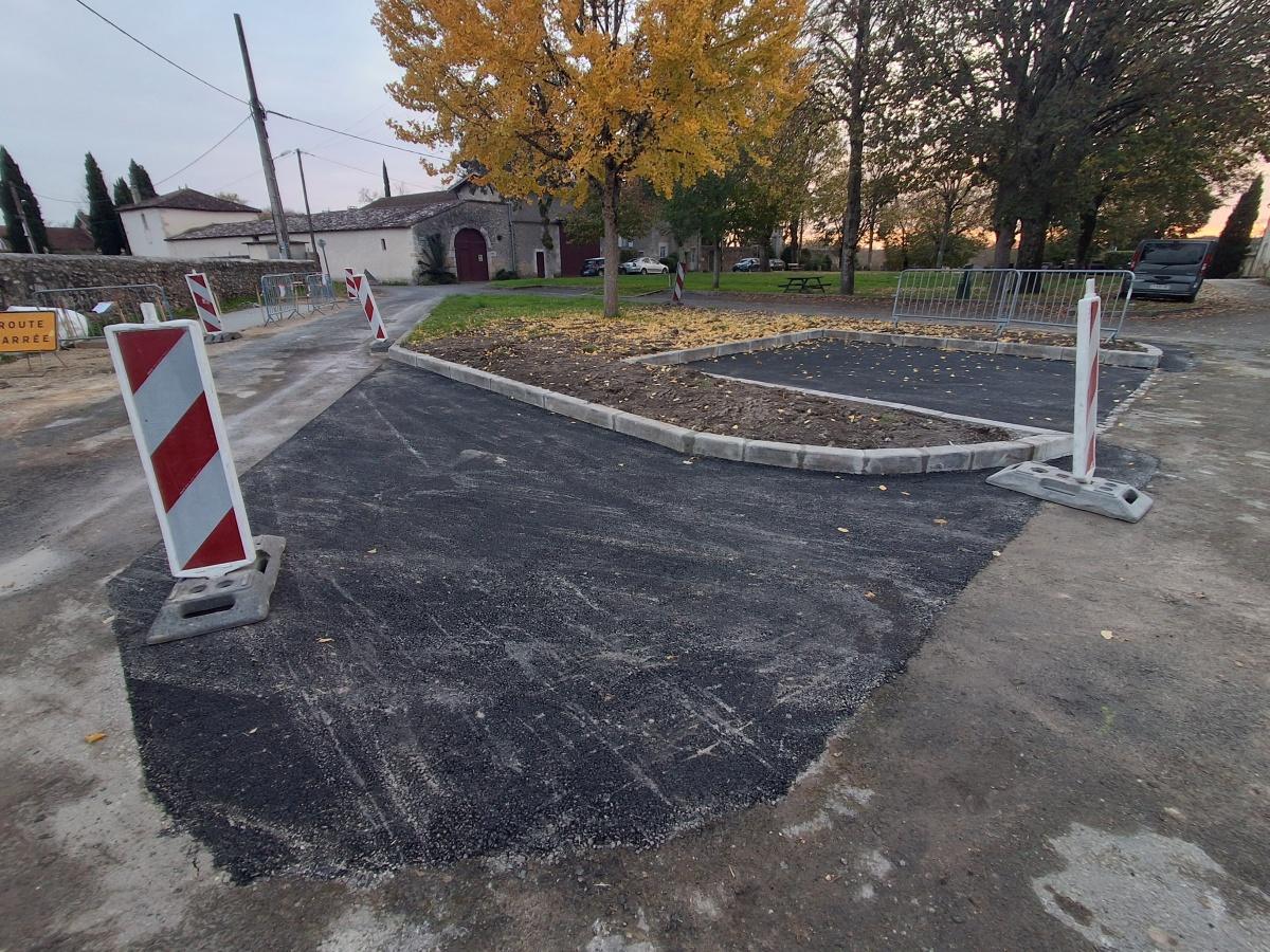 Refonte du système de collecte des déchets. Travaux d'aménagements de voirie
