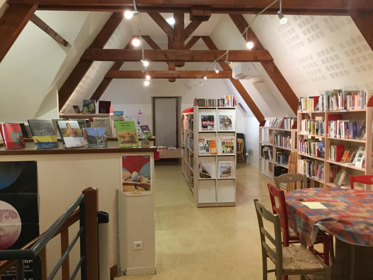 La Bibliothèque La Bibliothèque