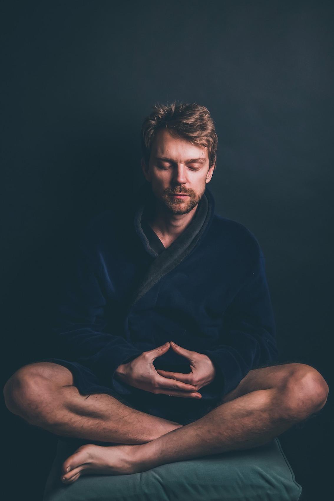 Meine Morgenmeditation: Ein buddhistischer Weg in den Tag