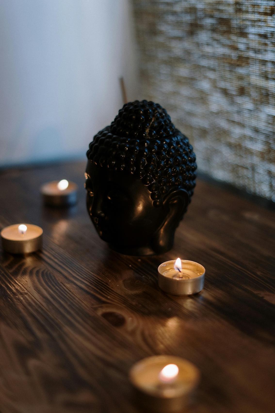 WER WAR BUDDHA?