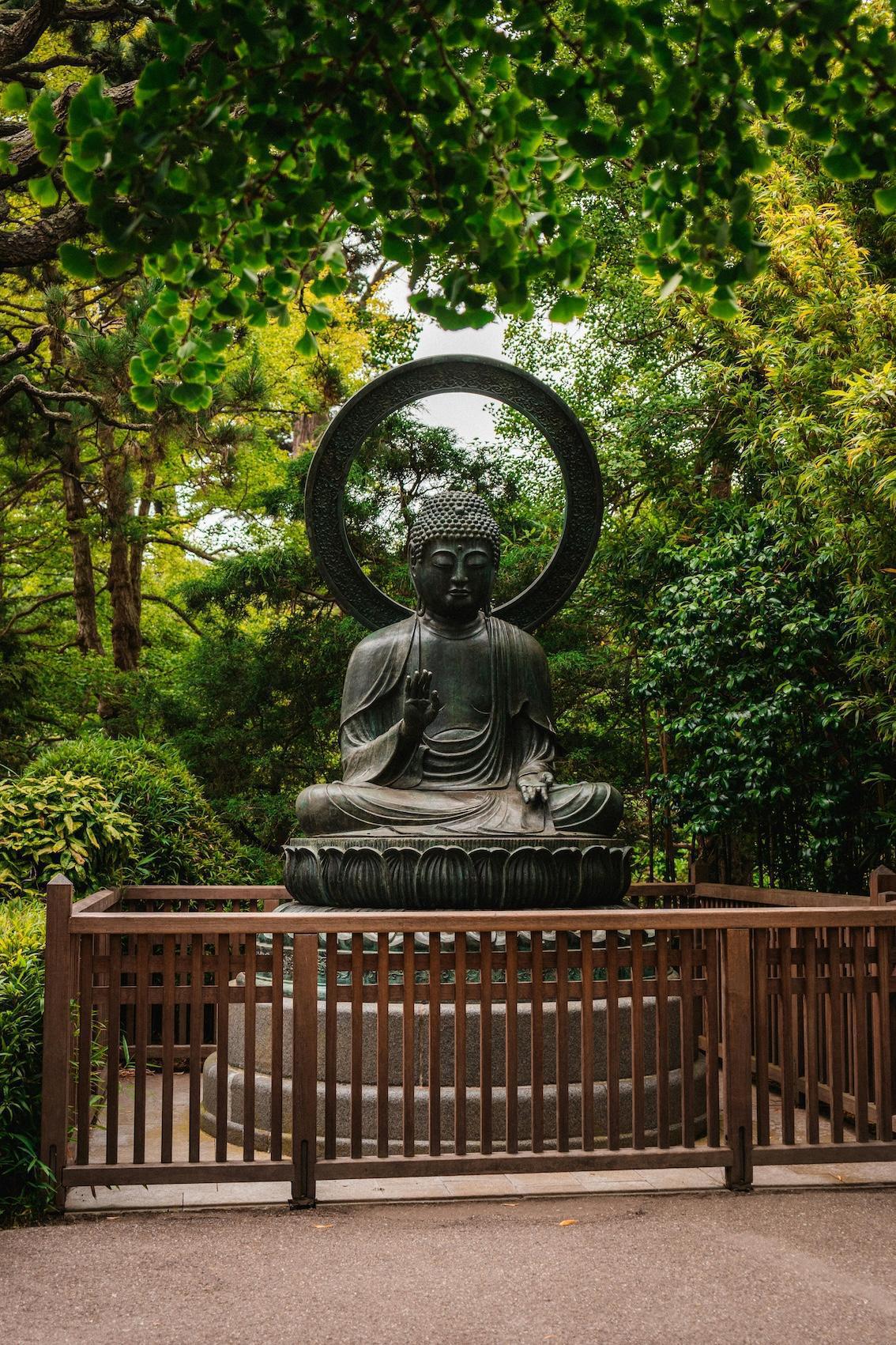 WER WAR BUDDHA?