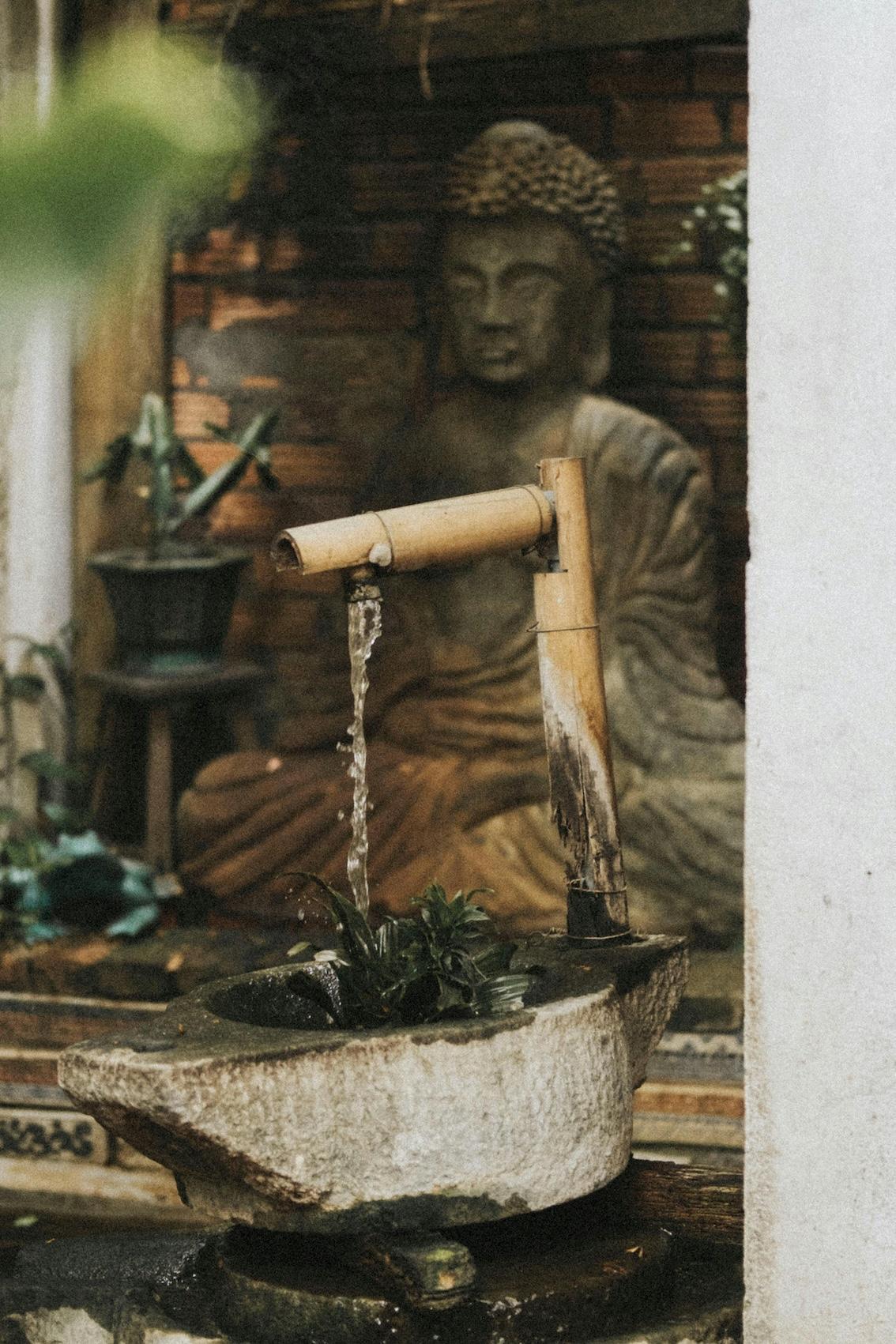 WER WAR BUDDHA?