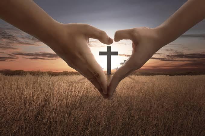 Deus nos amou ao ponto de entrega seu filho por amor a nós!