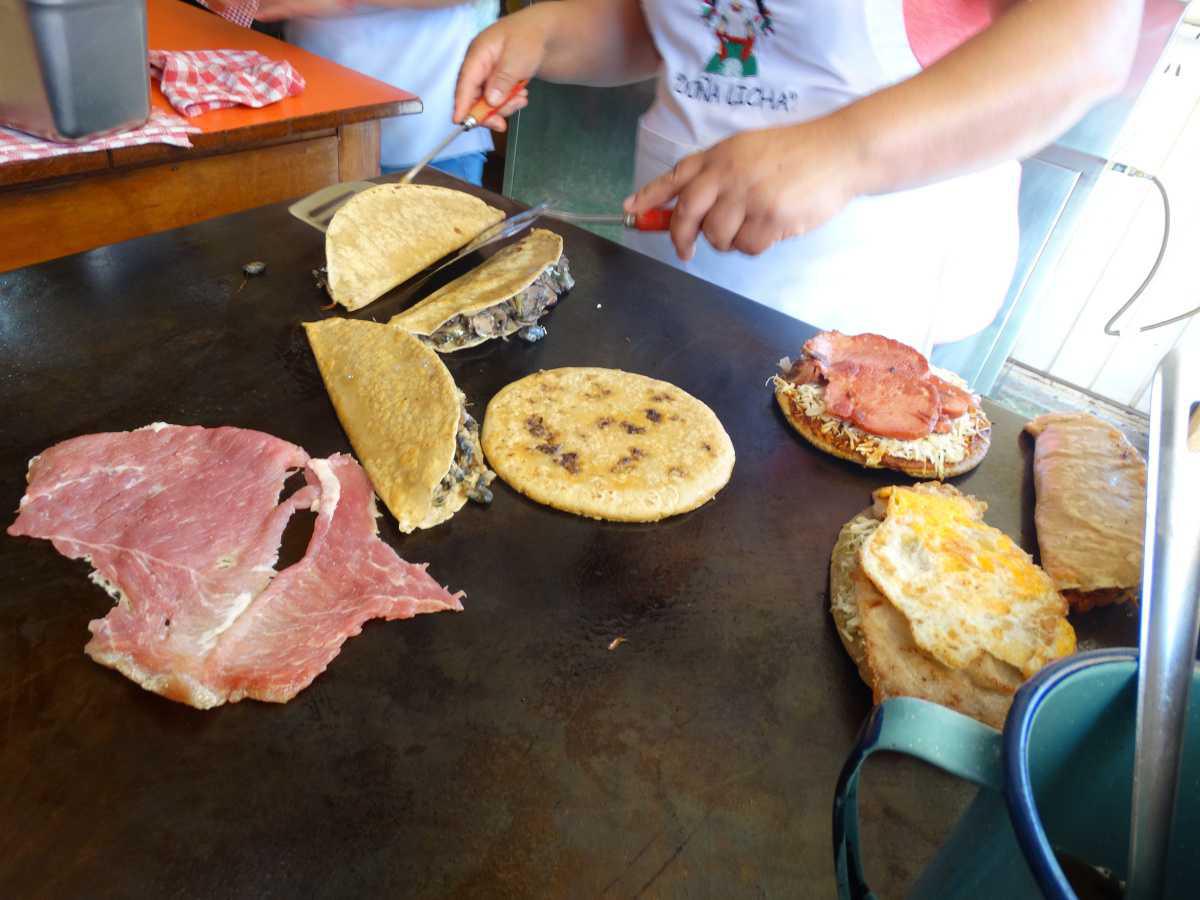 Gorditas y Quesadillas - DOÑA LICHA-